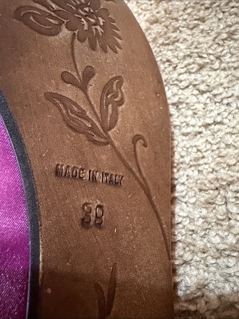 Made in Italy Women’s Pink Satin Ballet Flat, never worn - Picture 4 of 8